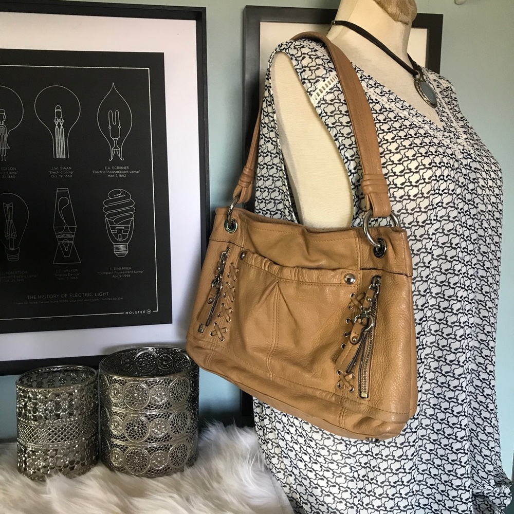 B Makowsky boho chic tan shoulder bag - Picture 2 of 16